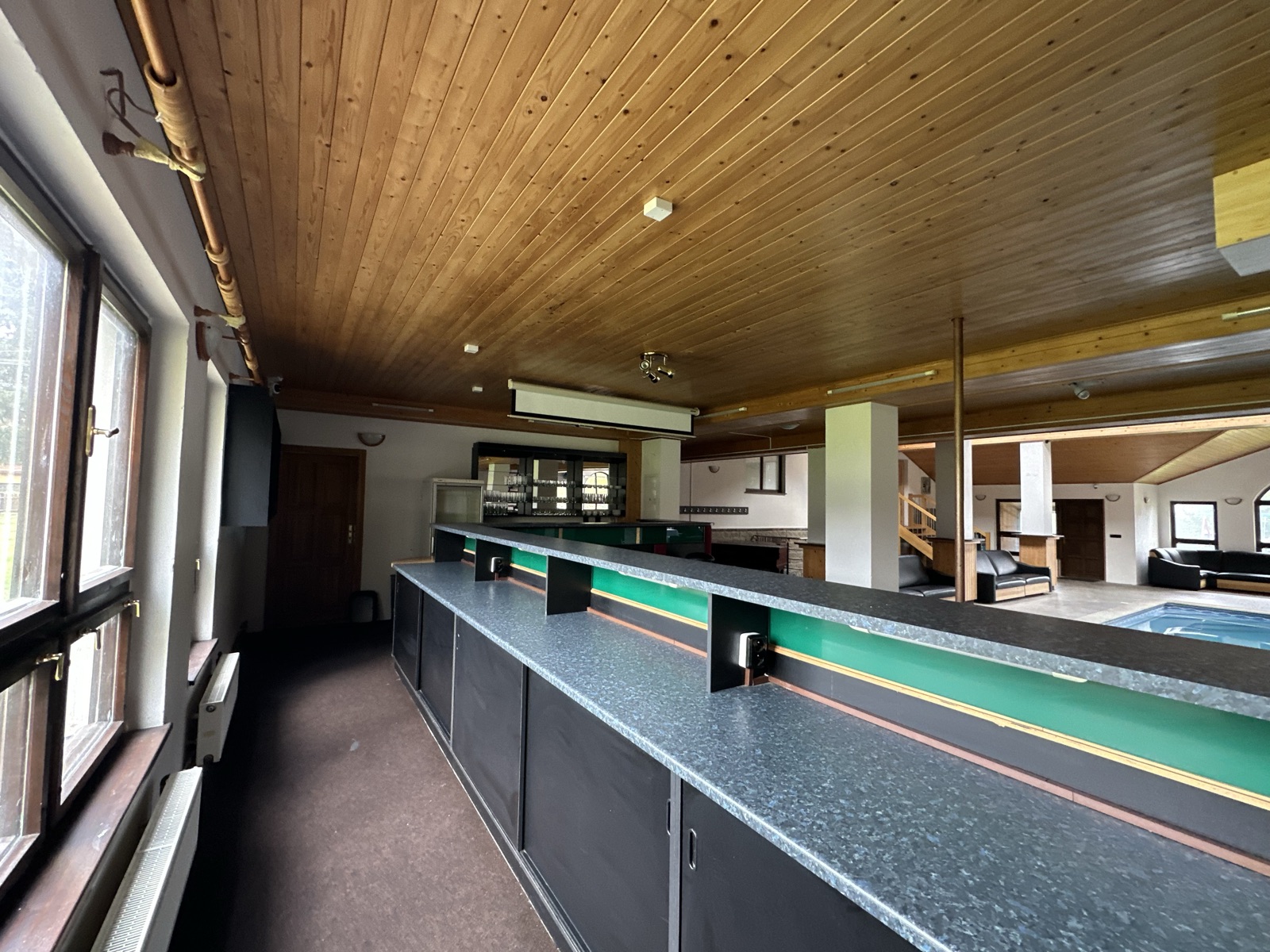 Hideout Villa — atmosféra